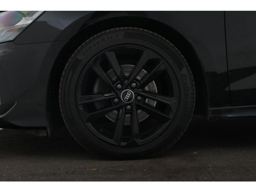 Audi A3 Sportback 30 TFSI S edition Automaat, Navigatie, Full Black! ActivLease financial lease