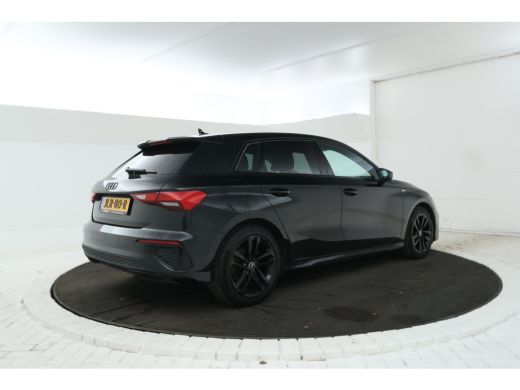 Audi A3 Sportback 30 TFSI S edition Automaat, Navigatie, Full Black! ActivLease financial lease