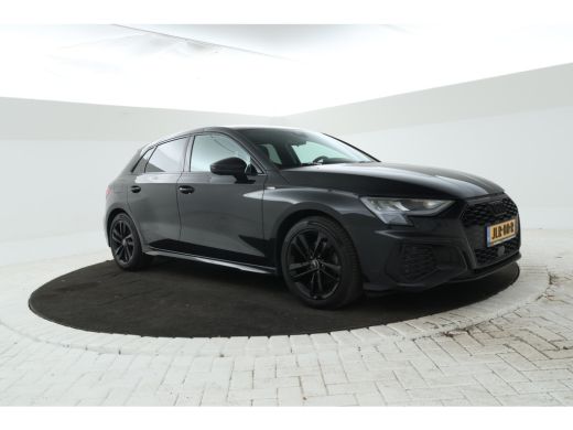 Audi A3 Sportback 30 TFSI S edition Automaat, Navigatie, Full Black! ActivLease financial lease