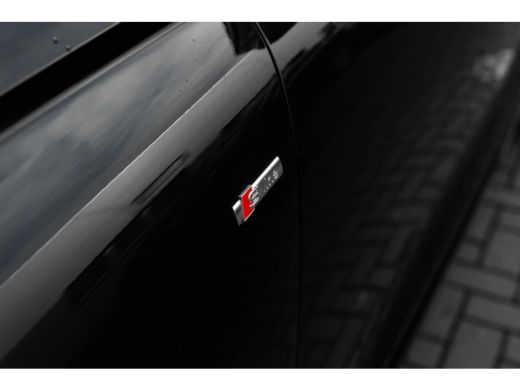 Audi Q4 e-tron 45 quattro S Edition Competition 82 kWh | Assistentiepakket plus | Comfort pakket | Optiek zwart ... ActivLease financial lease