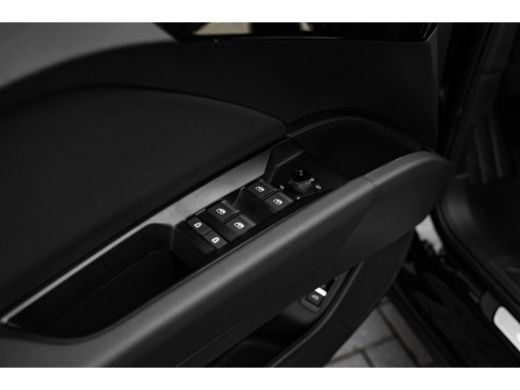 Audi Q4 e-tron 45 quattro S Edition Competition 82 kWh | Assistentiepakket plus | Comfort pakket | Optiek zwart ... ActivLease financial lease