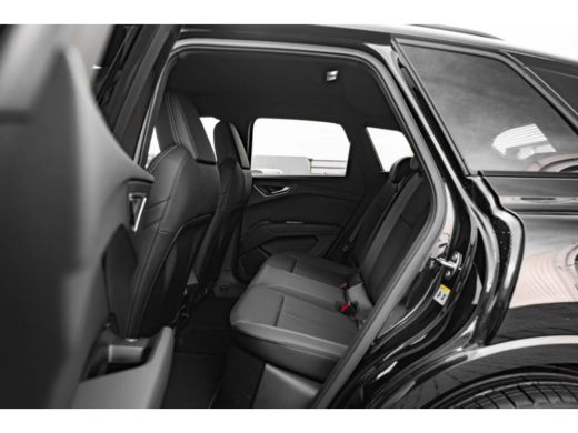 Audi Q4 e-tron 45 quattro S Edition Competition 82 kWh | Assistentiepakket plus | Comfort pakket | Optiek zwart ... ActivLease financial lease