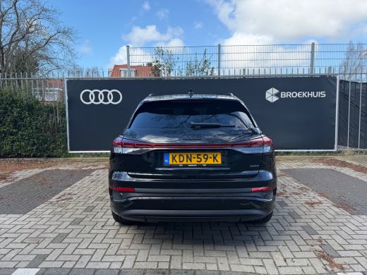 Audi Q4 e-tron 45 quattro S Edition Competition 82 kWh | Assistentiepakket plus | Comfort pakket | Optiek zwart ... ActivLease financial lease