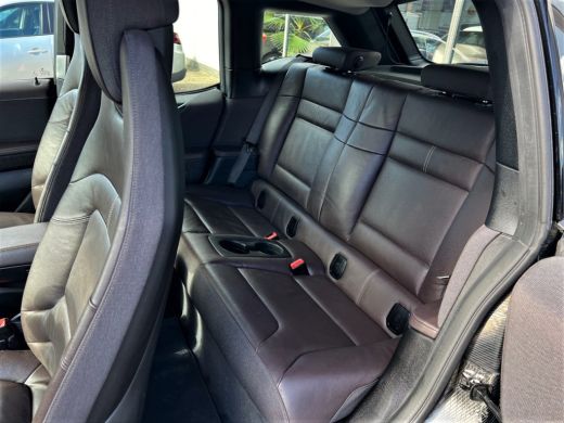 BMW i3 S 184pk Executive 120Ah 42 kWh/Leder/Sunroof/W-pomp/Camera/3-Fase/20"JetBlack ActivLease financial lease