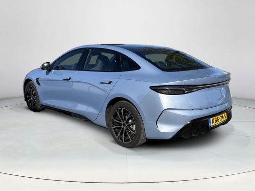 BYD SEAL Limited Edition RWD 61.4 kWh ActivLease financial lease