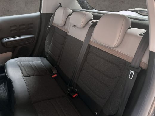 Citroën C3 1.2 PureTech Shine Automaat (APPLE CARPLAY, GROOT NAVI, CAMERA, GETINT GLAS, SPORTSTOELEN, LM VEL... ActivLease financial lease