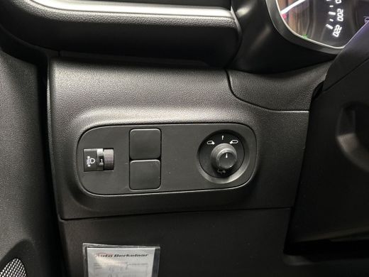 Citroën C3 1.2 PureTech Shine Automaat (APPLE CARPLAY, GROOT NAVI, CAMERA, GETINT GLAS, SPORTSTOELEN, LM VEL... ActivLease financial lease