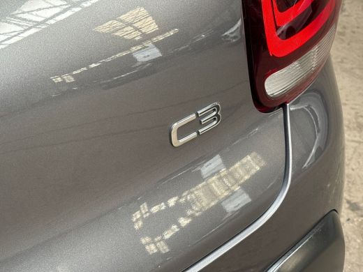 Citroën C3 1.2 PureTech Shine Automaat (APPLE CARPLAY, GROOT NAVI, CAMERA, GETINT GLAS, SPORTSTOELEN, LM VEL... ActivLease financial lease
