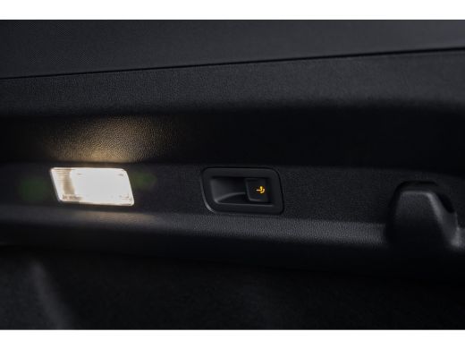 Ford Capri Premium Extended Range RWD 79 kWh | Wamrtepomp | Trekhaak | AGR-stoelen | Panoramadak | Head-up |... ActivLease financial lease