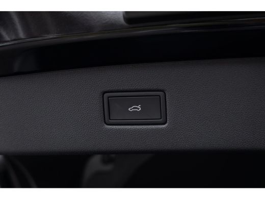 Ford Capri Premium Extended Range RWD 79 kWh | Wamrtepomp | Trekhaak | AGR-stoelen | Panoramadak | Head-up |... ActivLease financial lease