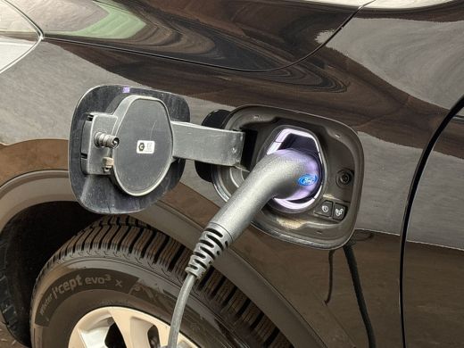 Ford Kuga 2.5 PHEV Titanium Sport 225Pk Automaat (VIRTUAL COCKPIT, APPLE CARPLAY, GROOT NAVI, CLIMATE, SPOR... ActivLease financial lease