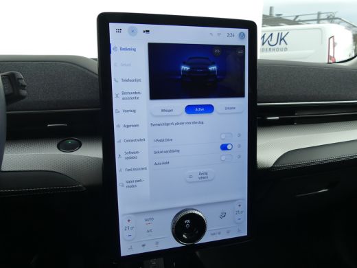 Ford Mustang Mach-E Mach-E RWD 75 kWh | SOH 92,5% | PANORAMADAK | ADAPTIVE CRUISE | DODEHOEKDETECTIE | ELEKTRISCHE AC... ActivLease financial lease