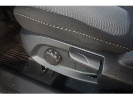 Ford Transit Courier 1.5 EcoBlue Trend All-seasonbanden | Winter Pakket | Achteruitrijcamera | Cruise control | DAB on... ActivLease financial lease