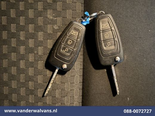 Ford Transit Custom 2.0 TDCI 130pk L1H1 Euro6 Airco | LED | 2500kg Trekhaak | Cruisecontrol | Verwarmde voorruit Park... ActivLease financial lease