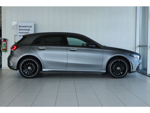 Mercedes-Benz A-Klasse 250 e AMG Line | Nightpakket | Stoelverwarming | Burmester | Navigatie | Carplay | PDC | ActivLease financial lease