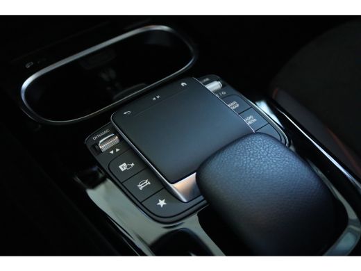Mercedes-Benz A-Klasse 250 e AMG Line | Nightpakket | Stoelverwarming | Burmester | Navigatie | Carplay | PDC | ActivLease financial lease