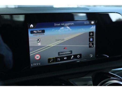 Mercedes-Benz A-Klasse 250 e AMG Line | Nightpakket | Stoelverwarming | Burmester | Navigatie | Carplay | PDC | ActivLease financial lease
