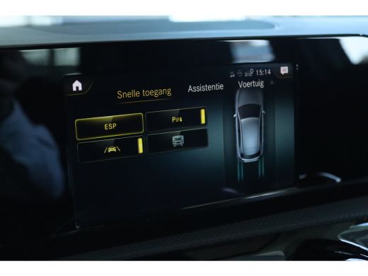 Mercedes-Benz A-Klasse 250 e AMG Line | Nightpakket | Stoelverwarming | Burmester | Navigatie | Carplay | PDC | ActivLease financial lease