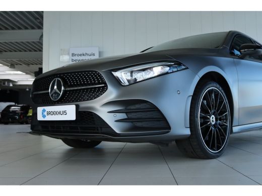 Mercedes-Benz A-Klasse 250 e AMG Line | Nightpakket | Stoelverwarming | Burmester | Navigatie | Carplay | PDC | ActivLease financial lease