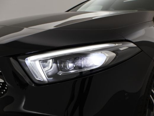 Mercedes-Benz A-Klasse 250e 218 PK SEDAN + PANORAMA | SFEERVERLICHTING | APPLE CARPLAY | MEMORY | STOELVERWARMING ActivLease financial lease