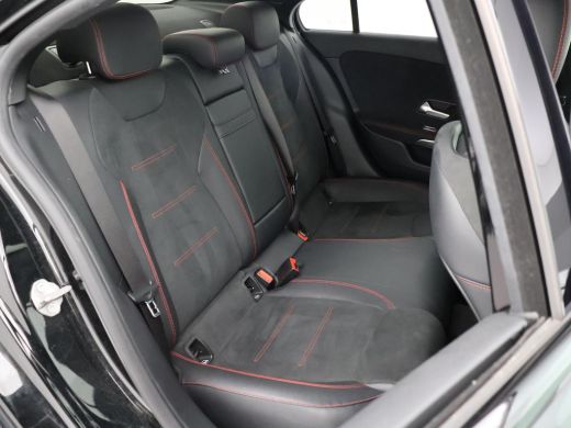Mercedes-Benz A-Klasse 250e 218 PK SEDAN + PANORAMA | SFEERVERLICHTING | APPLE CARPLAY | MEMORY | STOELVERWARMING ActivLease financial lease