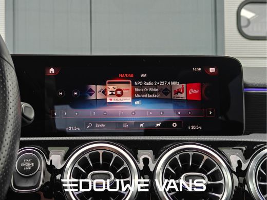 Mercedes-Benz A-Klasse 250e Sedan AMG Panorama Memory Night Pakket Ambienteverlich. Multibeam LED VOL ActivLease financial lease