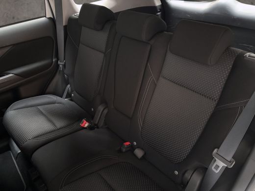 Mitsubishi Outlander Sport 2.4 PHEV Sport Automaat 225Pk (APPLE CARPLAY, CAMERA, CRUISE, STOELVERWARMING, TREKHAAK, LM VELGE... ActivLease financial lease