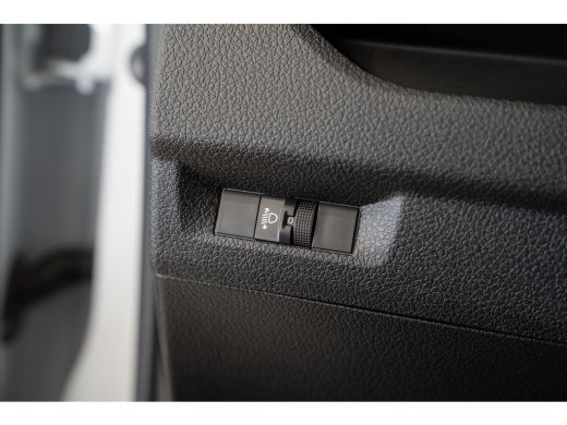 Opel Vivaro 2.0 CDTI L2H1 Edition | Navigatie | Parkeersensoren | Dodehoekbewaking | Laadruimtepakket | Apple... ActivLease financial lease