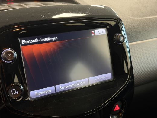 Peugeot 108 1.0 e-VTi Allure | Centrale deurvergrendeling met afstandsbediening | DAB ontvanger | Elektrische... ActivLease financial lease