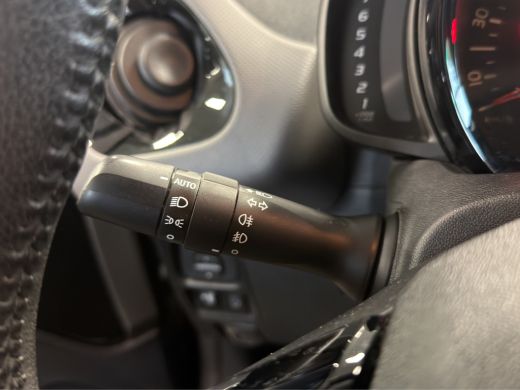 Peugeot 108 1.0 e-VTi Allure | Centrale deurvergrendeling met afstandsbediening | DAB ontvanger | Elektrische... ActivLease financial lease