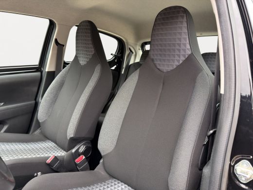 Peugeot 108 1.0 e-VTi Allure | Centrale deurvergrendeling met afstandsbediening | DAB ontvanger | Elektrische... ActivLease financial lease