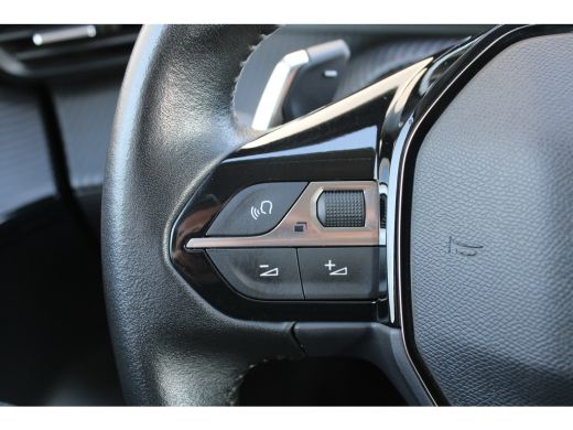 Peugeot 208 1.2 PureTech Allure | Automaat | Navigatie | Camera | 3D Instrumentenpaneel | Apple carplay | 56... ActivLease financial lease