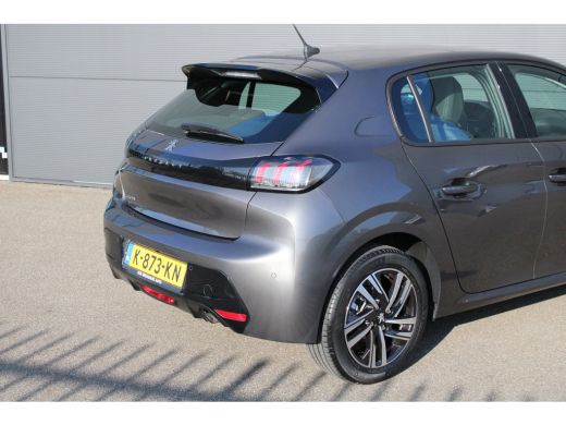 Peugeot 208 1.2 PureTech Allure | Automaat | Navigatie | Camera | 3D Instrumentenpaneel | Apple carplay | 56... ActivLease financial lease
