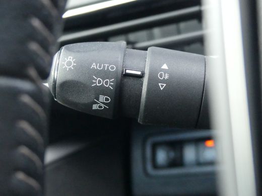 Peugeot 3008 1.2 PureTech 130PK Active Pack | CAMERA | APPLE CARPLAY / ANDRIOD AUTO | PARKEERSENSOREN V+A | LM... ActivLease financial lease