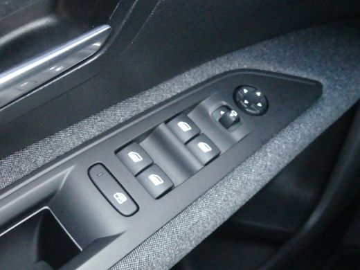 Peugeot 3008 1.2 PureTech 130PK Active Pack | CAMERA | APPLE CARPLAY / ANDRIOD AUTO | PARKEERSENSOREN V+A | LM... ActivLease financial lease