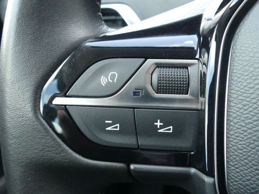 Peugeot 3008 1.2 PureTech 130PK Active Pack | CAMERA | APPLE CARPLAY / ANDRIOD AUTO | PARKEERSENSOREN V+A | LM... ActivLease financial lease