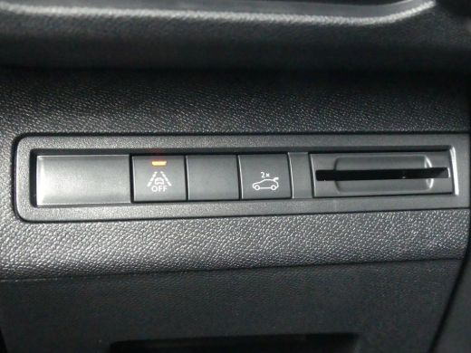 Peugeot 3008 1.2 PureTech 130PK GT | ADAPTIVE CRUISE | DODEHOEKDETECTIE | 360 CAMERA | ELEKTRISCHE ACHTERKLEP ... ActivLease financial lease