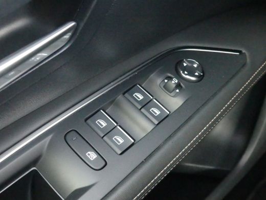 Peugeot 3008 1.2 PureTech 130PK GT | ADAPTIVE CRUISE | DODEHOEKDETECTIE | 360 CAMERA | ELEKTRISCHE ACHTERKLEP ... ActivLease financial lease