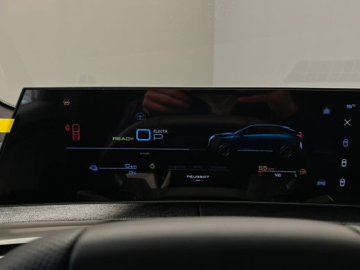 Peugeot 3008 1.6 plug-in Hybrid 195 GT Direct Beschikbaar! | Navigatie | Climate | Apple Carplay/Android | 360... ActivLease financial lease