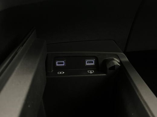 Peugeot 3008 1.6 plug-in Hybrid 195 GT Direct Beschikbaar! | Navigatie | Climate | Apple Carplay/Android | 360... ActivLease financial lease