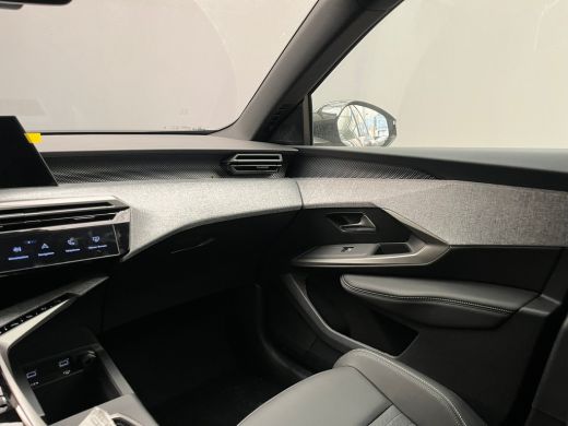 Peugeot 3008 1.6 plug-in Hybrid 195 GT Direct Beschikbaar! | Navigatie | Climate | Apple Carplay/Android | 360... ActivLease financial lease