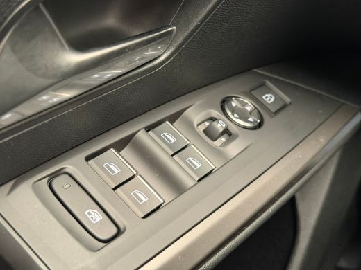 Peugeot 5008 1.2 Hybrid GT 8 Jaar Garantie! | 7 Zits | Navigatie | Stoelverwarming | Apple Carplay/Android Aut... ActivLease financial lease