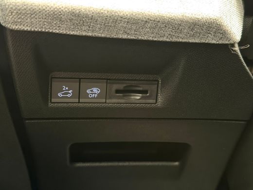 Peugeot 5008 1.2 Hybrid GT 8 Jaar Garantie! | 7 Zits | Navigatie | Stoelverwarming | Apple Carplay/Android Aut... ActivLease financial lease