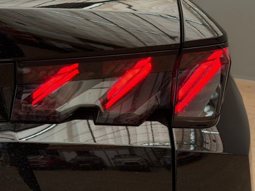 Peugeot 5008 1.2 Hybrid GT 8 Jaar Garantie! | 7 Zits | Navigatie | Stoelverwarming | Apple Carplay/Android Aut... ActivLease financial lease