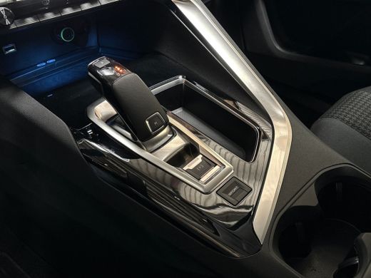 Peugeot 5008 1.2 PureTech Sport 7 Persoons Automaat (APPLE CARPLAY, GROOT NAVI, 360 CAMERA, TREKHAAK, SPORTSTO... ActivLease financial lease