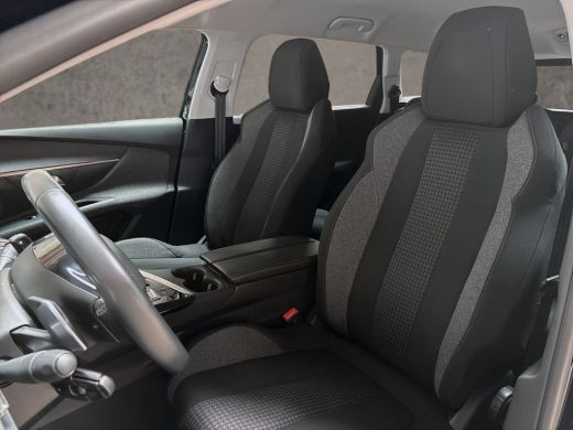 Peugeot 5008 1.2 PureTech Sport 7 Persoons Automaat (APPLE CARPLAY, GROOT NAVI, 360 CAMERA, TREKHAAK, SPORTSTO... ActivLease financial lease