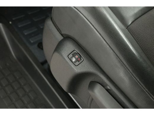 Peugeot Expert 2.0 BlueHDI L3H1 | Aut. | Clima | Adap. Cruise | Camera | 3 Zits | Carplay | 2xSchuifdeur | Parke... ActivLease financial lease