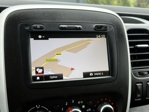 Renault Trafic 1.6 dCi / L1H1 / 1e EIG. / INRICHTING / TREKHAAK / AIRCO / CRUISE / LED / NAVI / 3-ZITS ActivLease financial lease