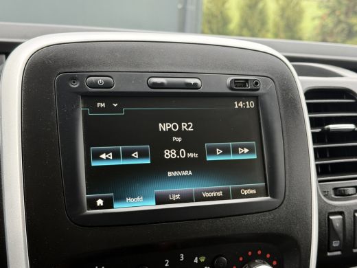 Renault Trafic 1.6 dCi / L1H1 / 1e EIG. / INRICHTING / TREKHAAK / AIRCO / CRUISE / LED / NAVI / 3-ZITS ActivLease financial lease