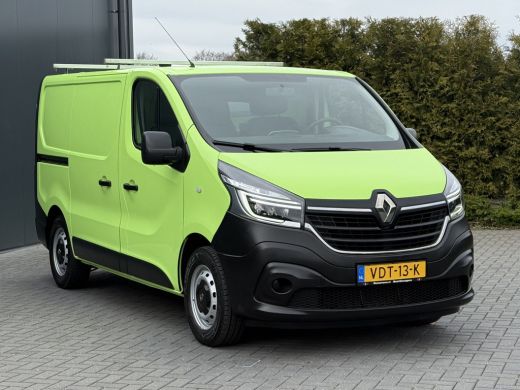 Renault Trafic 1.6 dCi / L1H1 / 1e EIG. / INRICHTING / TREKHAAK / AIRCO / CRUISE / LED / NAVI / 3-ZITS ActivLease financial lease
